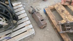 Hydraulic auger to suit 3t machine (25mm pins) - 2