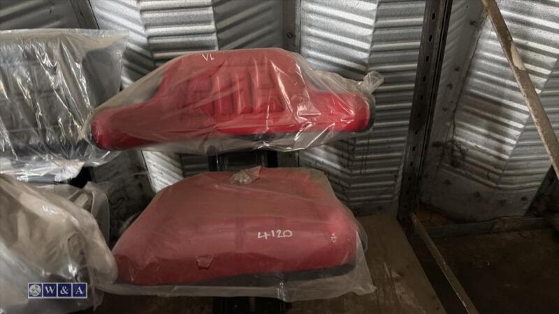 Tractor seat (Red)