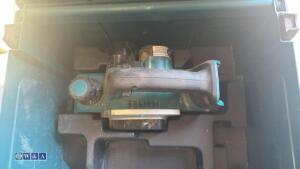MAKITA DKP180 18v planer c/w case (3361831) - 4
