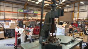 Manual cutter c/w storage worktable - 5