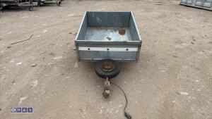 Single axle camping trailer - 2