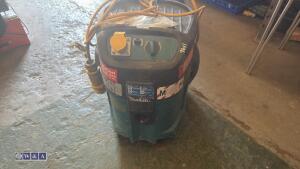 MAKITA 110v vacuum - 4