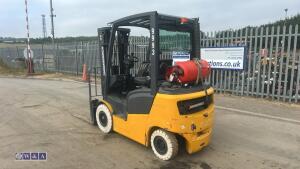 2015 JUNGHEINRICH TFG320 gas forklift (9993)(s/n FN496956) with triple mast & side-shift - 2