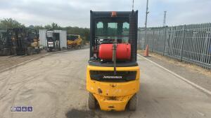 2015 JUNGHEINRICH TFG320 gas forklift (9993)(s/n FN496956) with triple mast & side-shift - 3