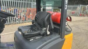 2015 JUNGHEINRICH TFG320 gas forklift (9993)(s/n FN496956) with triple mast & side-shift - 14