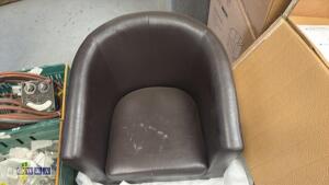 2 x leather tub chairs (brown) - 2