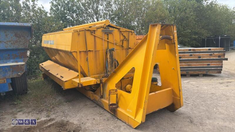 ECON hooklift hot box