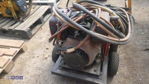 DIRT DRIVER diesel pressure washer c/w hoses - 5