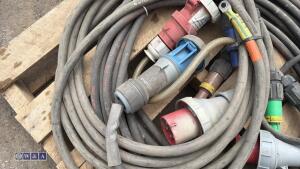 Quantity of electrical extension cables - 6