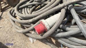 Quantity of electrical extension cables - 4