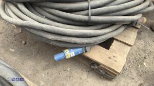 Quantity of electrical extension cables - 5