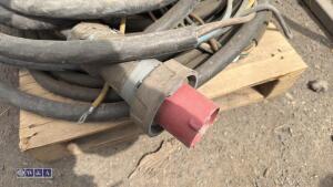 Quantity of electrical extension cables - 6