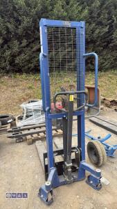 Pallet lifter - 4