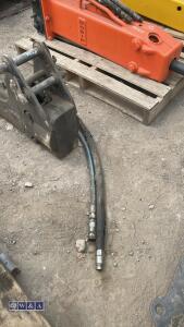JCB hydraulic breaker c/w lines (35mm pins) - 4
