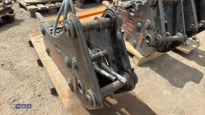 BK hydraulic machine breaker c/w lines (45mm pins) - 8
