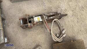 DEAMO hydraulic machine breaker c/w lines (30mm pins) - 7