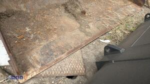 JCB 97'' front loader bucket - 4