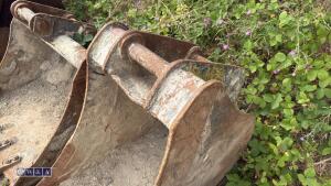 22'' digging bucket (65mm pins) - 5