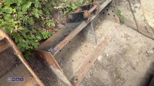4ft ditching bucket (to suit JCB 2CX / 3CX) (30mm pins)