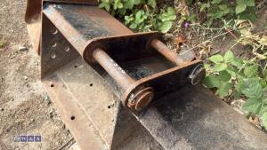 4ft ditching bucket (to suit JCB 2CX / 3CX) (30mm pins) - 2