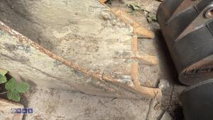 18'' digging bucket (to suit Volvo ECR8.8)(60mm pins) - 4