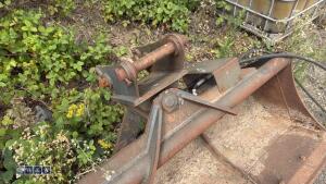 66'' ditching bucket c/w hydraulic tilt head (45mm pins) - 4