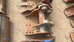 1ft digging bucket (30mm pins) - 2