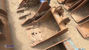 1ft digging bucket (30mm pins)