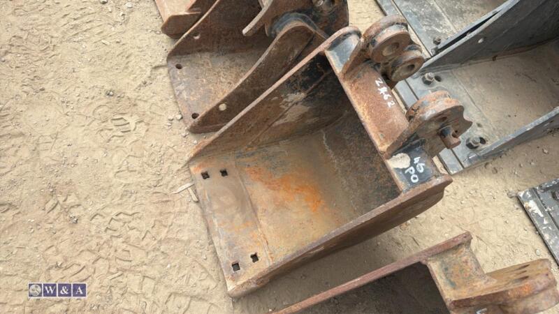 12'' digging bucket (25mm pins)