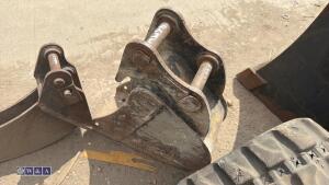 9'' digging bucket (35mm pins) - 4