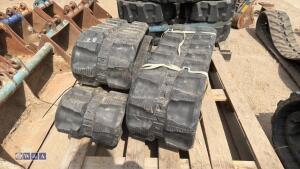 Pair of rubber tracks (300 x 52.5W x 78) - 4