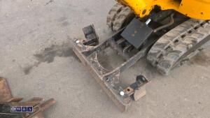 2022 Jcb 8008 micro c/w 3 bucket - 19