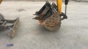 2022 jcb 8008 micro c/w 3 bucket - 8