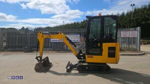 Jcb 15c cabbed - 2