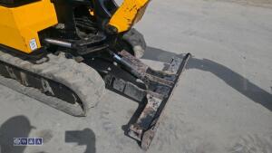 Jcb 15c cabbed - 14