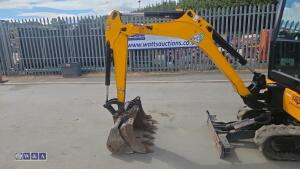 Jcb 15c cabbed - 18