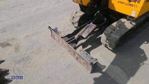 Jcb 15c cabbed - 19