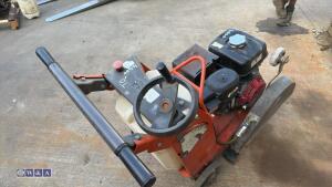 HUSQVARNA FS400LV petrol floor saw - 4