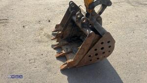 2022 jcb 8008 micro c/w 3 bucket - 7