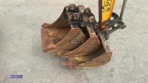 2021 jcb 16C(cabbed)c/w 3 bucket - 10