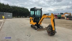2021 jcb 15C(cabbed) c/w 3 bucket - 15