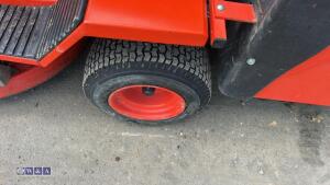 Westwood s800 ride on mower - 9