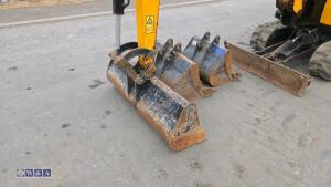 2021 jcb 15C(cabbed) c/w 3 bucket - 17