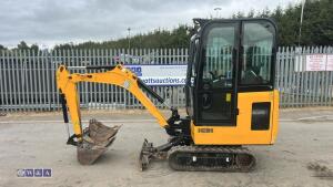 2021 jcb 15 c ( cabbed ) c/w 3 buckets - 2