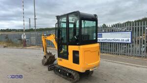 2021 jcb 15 c ( cabbed ) c/w 3 buckets - 3