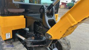 2021 jcb 15 c ( cabbed ) c/w 3 buckets - 13