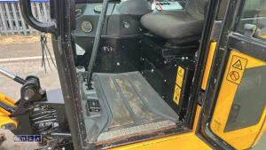 2021 jcb 15 c ( cabbed ) c/w 3 buckets - 18