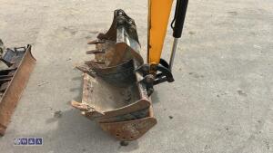 2022 jcb 16 c ( cabbed ) c/w 3 buckets - 9