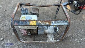 PRAMAC E3200 petrol dual volt generator