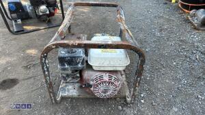 PRAMAC E3200 petrol dual volt generator - 2